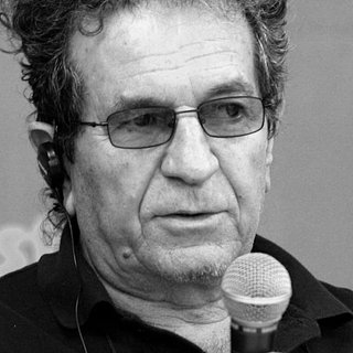 Известного иранского режиссера нашли зарезанным в собственном доме