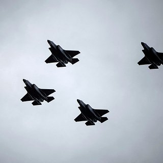 В России заявили об ответных мерах на переброску F-35 США в Британию