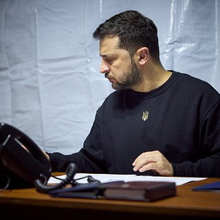 Зеленский посчитал нынешнее время неподходящим для выборов на Украине