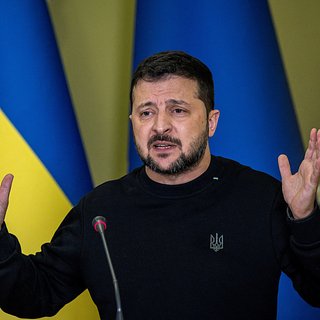 На Украине объяснили продолжение полномочий Зеленского без выборов