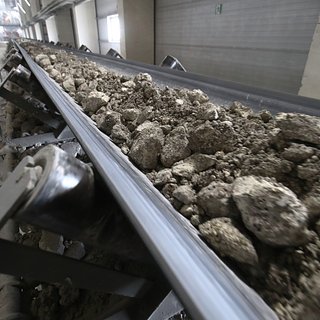 В России предупредили о резком подорожании производства цемента