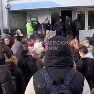 Украинские студенты вышли на митинг из-за холода в аудиториях
