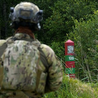 Латвия решила построить военные укрепления на границе с Россией