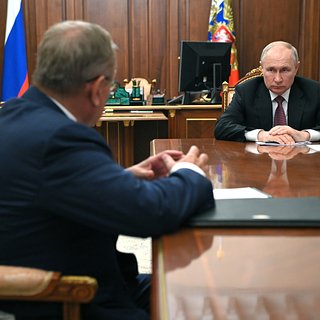 Путин похвалил главу ВТБ за погружение в тему судостроения