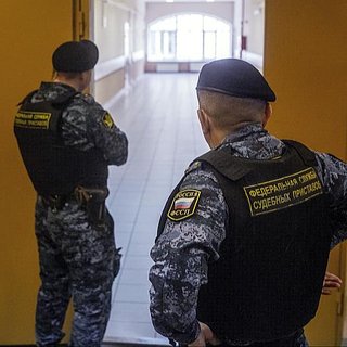 Тело подсудимого сутки пролежало в туалете российского суда