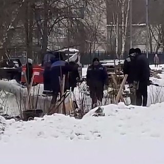 В Петербурге после снегопада решили уложить плитку