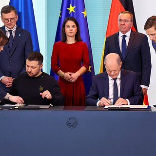 Зеленский и Шольц подписали соглашение о «гарантиях безопасности»