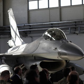 Генсек НАТО рассказал о дилемме с поставками F-16 Украине