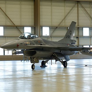 Стало известно о будущем участии западных специалистов в обслуживании F-16
