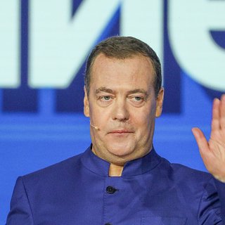 Медведев поздравил врагов России с победой Путина на выборах президента