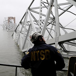 В США обвинили расизм в крушении моста в Балтиморе
