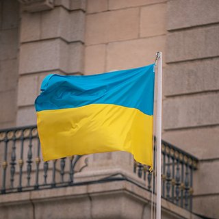 В Латвии возбудили уголовное дело из-за сорванного украинского флага