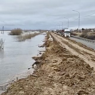 Четырнадцать сел в российском регионе отрезало водой от большой земли