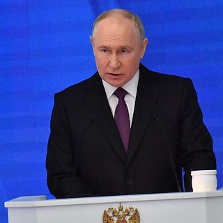 Путин заявил о стремлении России мирно решить конфликт на Украине