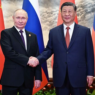 Путин и Си Цзиньпин приняли совместное заявление о партнерстве