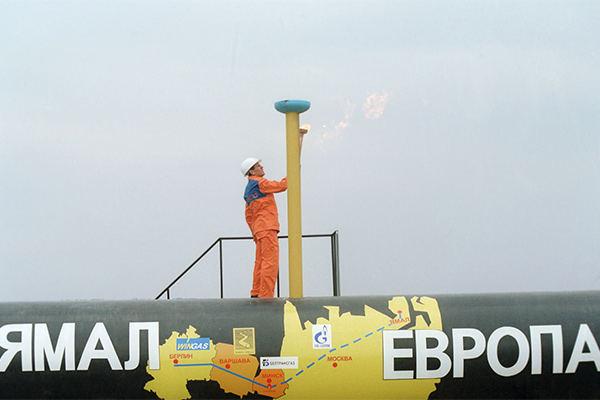 Пуск участка газопровода Ямал-Европа в районе города Слоним, Белоруссия, 1999 год