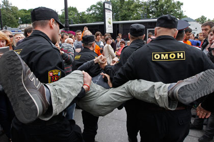 Задержание участника акции в Санкт-Петербурге