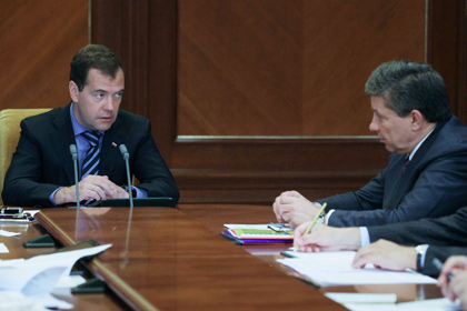 Дмитрий Медведев и Владимир Поповкин