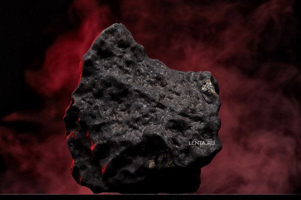 Обломок челябинского метеорита