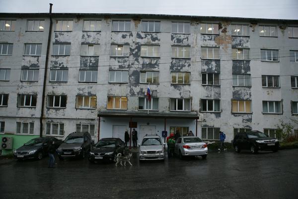 Здание Ленинского районного суда Мурманска