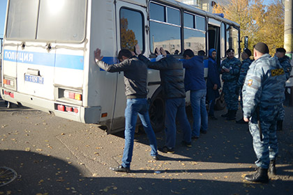 Задержание мигрантов на овощной базе в Бирюлево