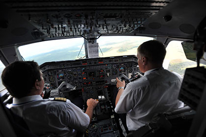 ФСБ заподозрила гражданских летчиков в покупке поддельных дипломов