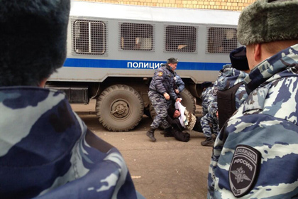 «ОВД-Инфо» сообщило о 146 задержанных у Замоскворецкого суда