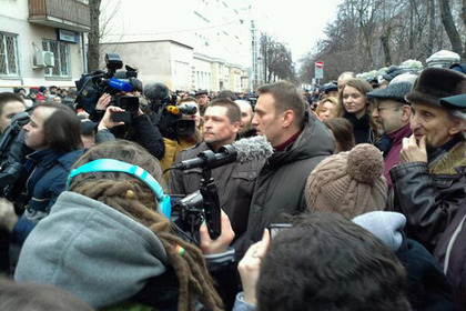 Алексей Навальный у здания Замоскворецкого суда