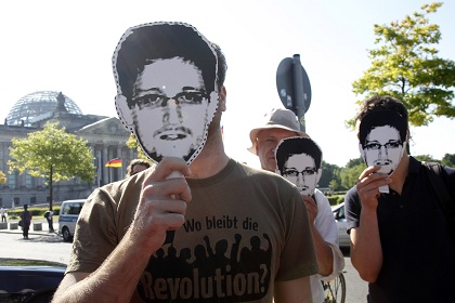 Демонстрация в поддержку Эдварда Сноудена 