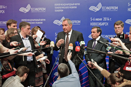 Дмитрий Рогозин на международном форуме «Технопром-2014» в Новосибирске
