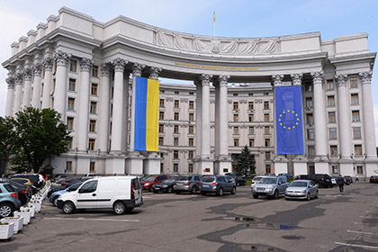 Еврокомиссия взяла в долг полмиллиарда евро для Украины