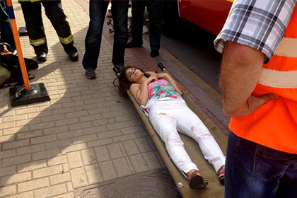 Эвакуация пассажиров Московского метрополитена, пострадавших в результате схода с рельсов