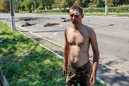 Пленный украинский военный, Шахтерск, 31 июля 2014 года