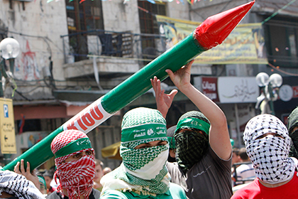 Сторонники ХАМАС во время акции протеста, 1 августа 2014 года 