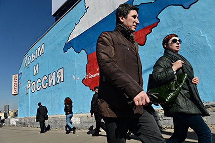 Путин поручил ученым написать новую историю Крыма