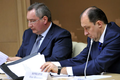Заместитель председателя правительства России Дмитрий Рогозин и Олег Бочкарев 