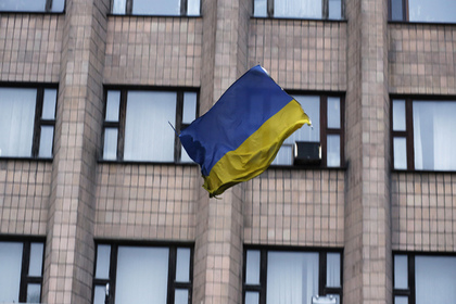 Украинский депутат нашел причину всех бед страны в неправильном флаге
