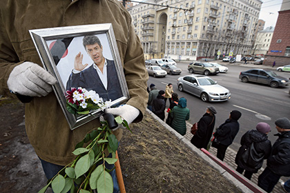 Гражданская панихида по Немцову завершилась