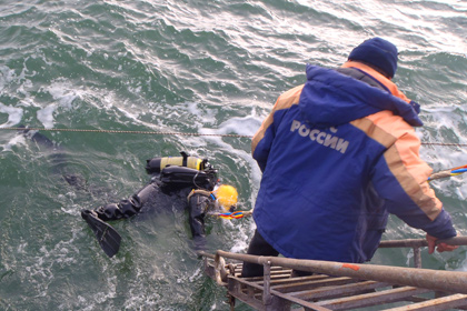 В СКР назвали основную версию затопления траулера в Охотском море