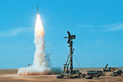 Запуск зенитно-ракетной системы С-300