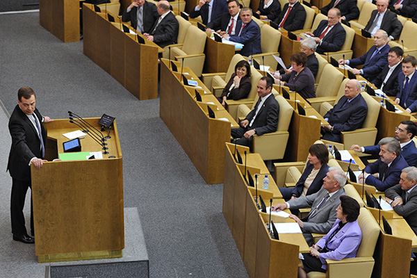 Дмитрий Медведев во время пленарного заседания Государственной думы