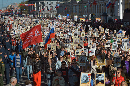 Организаторы «Бессмертного полка» назвали реальное число участников акции в Москве