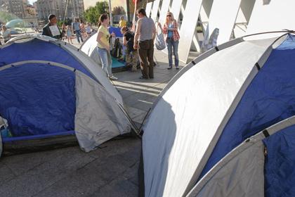 Палатки на площади Независимости, 7 июня 2015 года