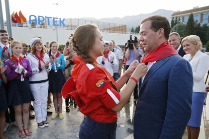Дмитрий Медведев в «Артеке»