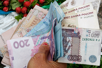Курс рубля к гривне снизился с апреля на 48 копеек