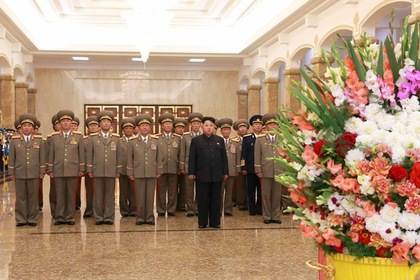 Ким Чен Ын во главе генералитета