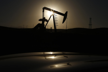 Баррель нефти Brent упал ниже 45 долларов