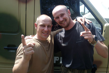 Дмитрий Марченко (слева)