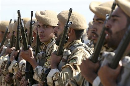 Солдаты армии Ирана
