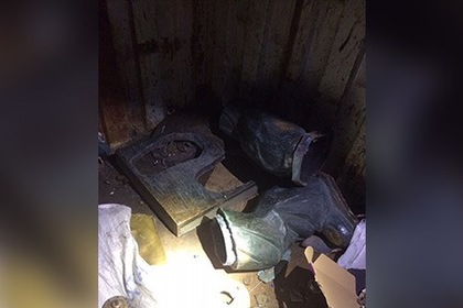 Полицейские нашли распиленный памятник Евгению Леонову